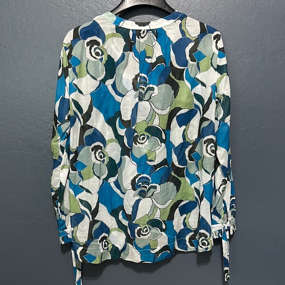 Blue and White Wrap Blouse with Tie Front and Mandarin Collar - Picture 6 of 8